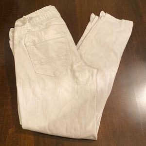 Stone love white distressed crop jeans